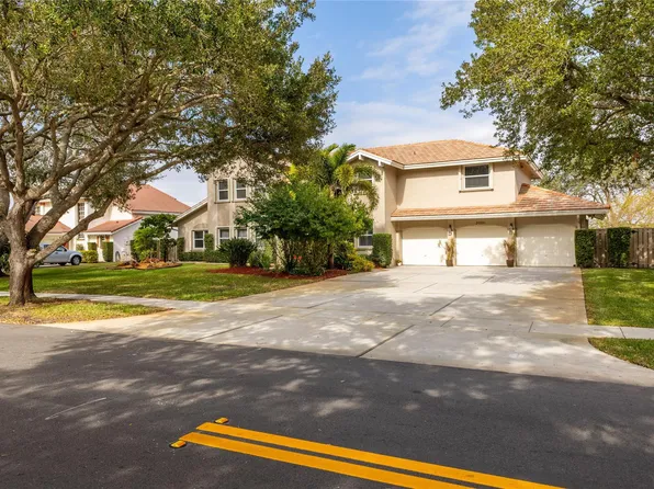 20381 NW 4th Street, Pembroke Pines, FL 33029