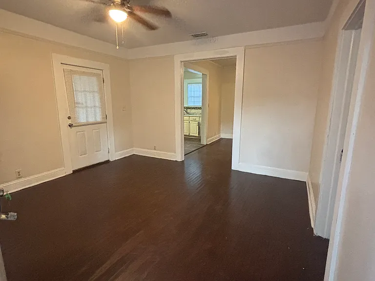 702 Lincoln Ave — Photo 3