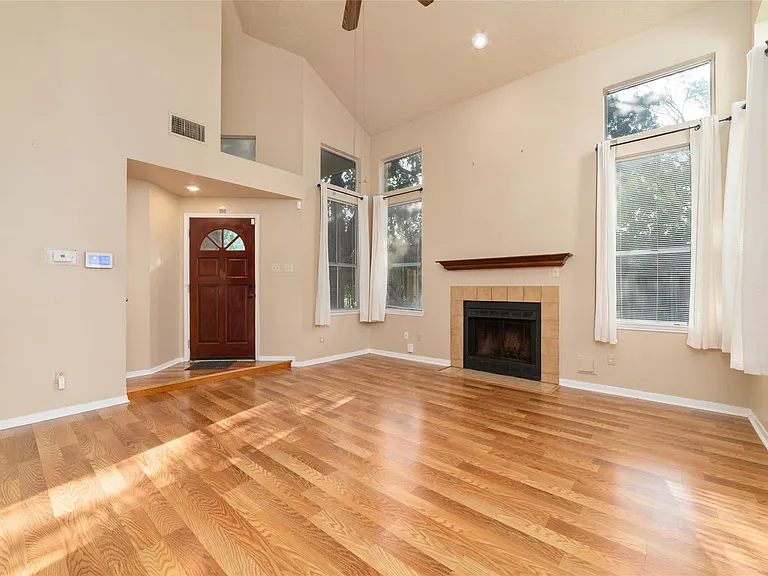 1934 Pincher Creek Dr — Photo 13