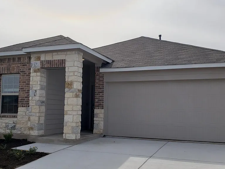 6917 Colorado Bluff Rd — Photo 1