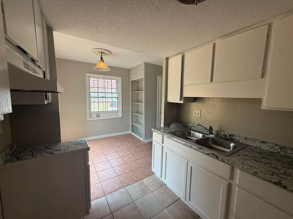2BR Townhouse in Memphis — Photo 2