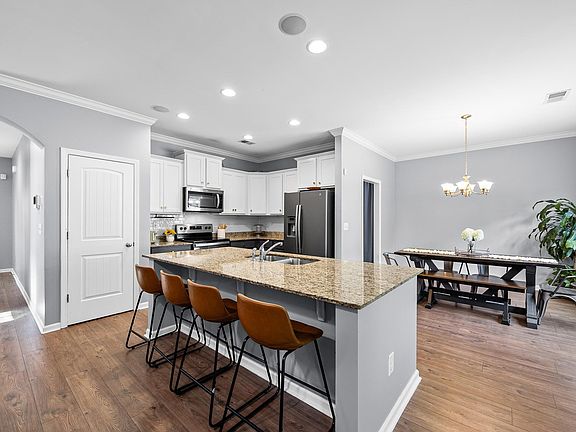 3rd image of 719 Camberwell Rd