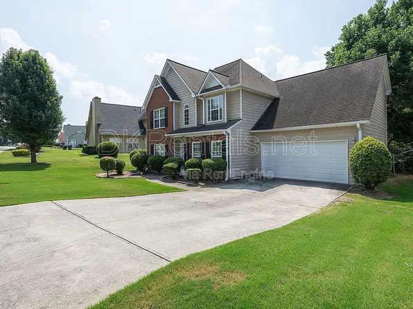 1704 Riverlanding Cir, Lawrenceville, GA 30046