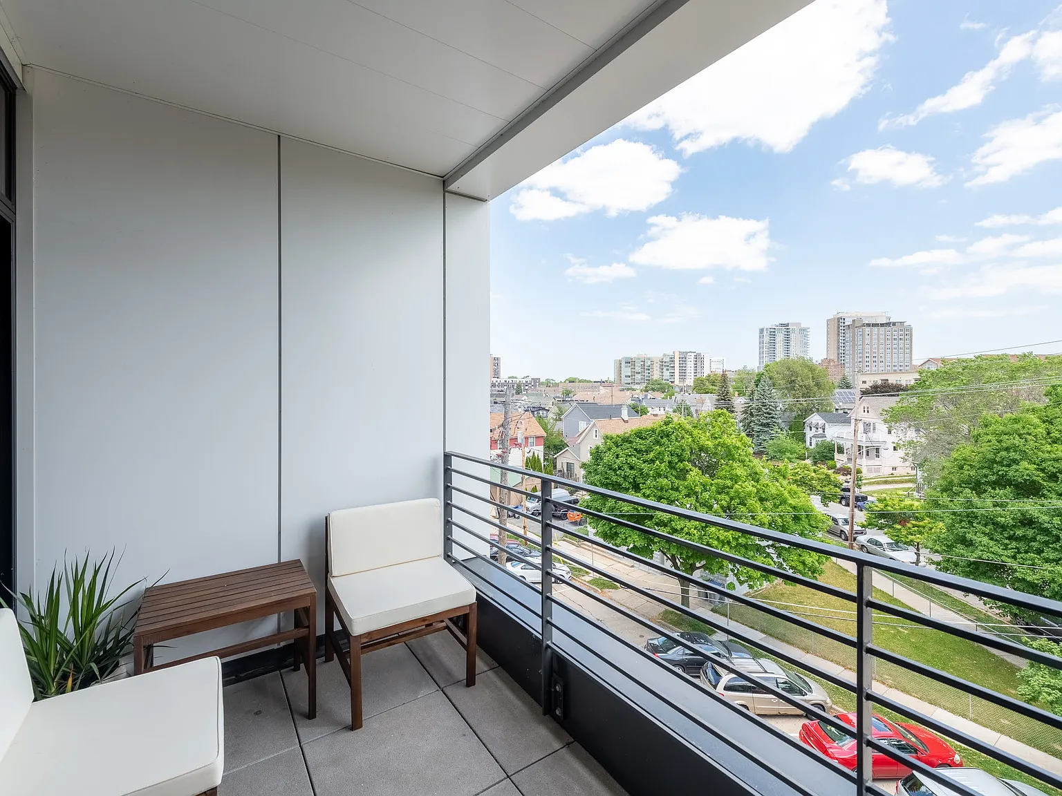 1 bed, 750 sqft, $2,050 — Photo 2