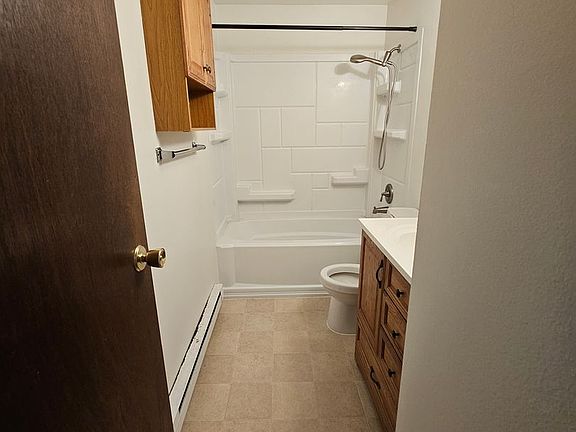 4th image of 1204 N B St #E