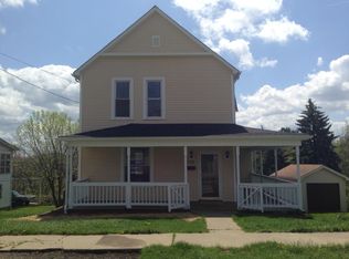 140 Woodrow Ave, Saint Clairsville, OH 43950