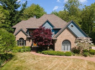 6119 Courtside, Midland, MI 48642