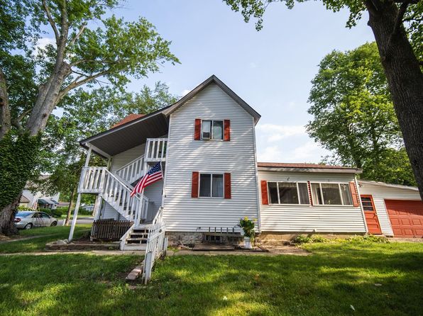 1227 Phoenix St, Niles, MI 49120