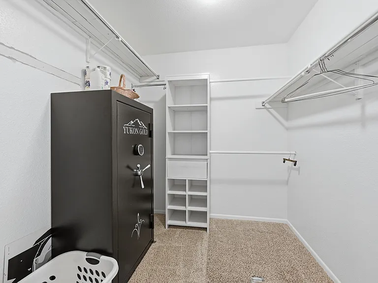1040 S Fulton St — Photo 14