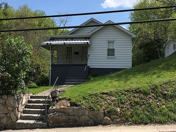 2nd image of 207 Ewart Ave