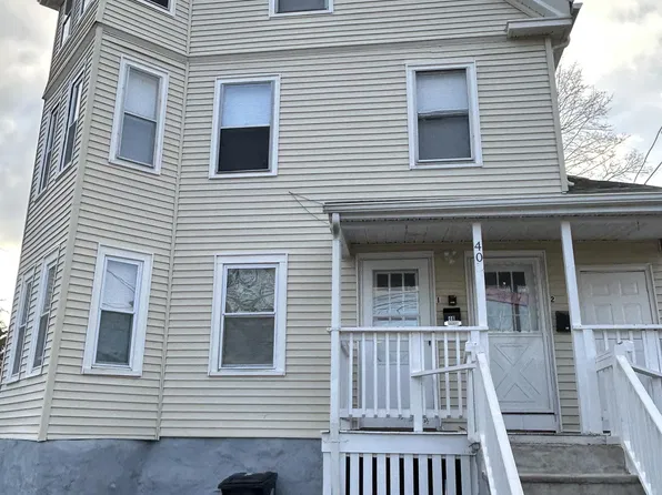 40 Hurd St #2, Melrose, MA 02176
