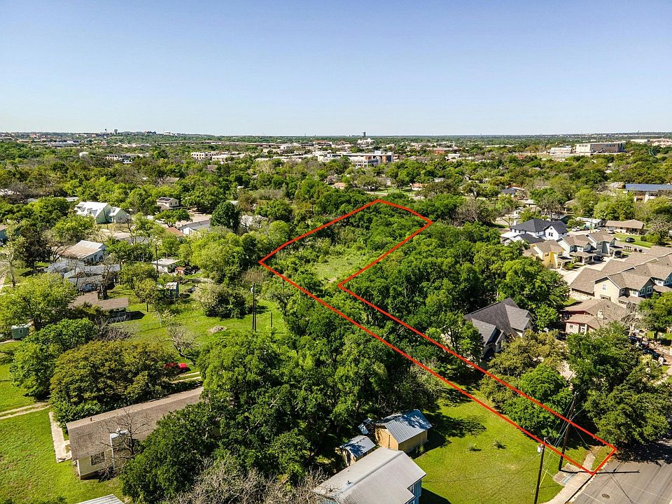 1st image of 615 Pecan Ave