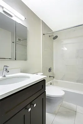 Rented by R New York | media 20