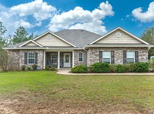 6082 Robin Rd, Crestview, FL 32539