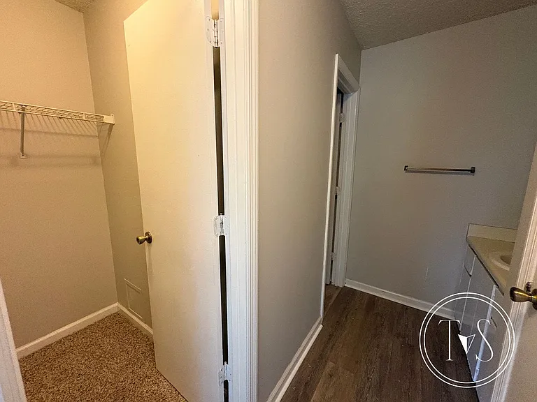 960 Gulfstream Rd — Photo 9