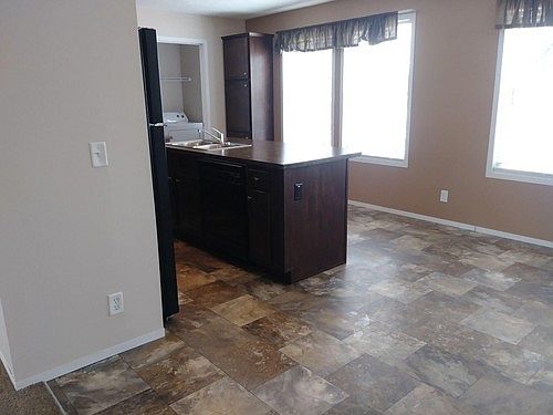 4th image of 3724 Bentwood Cir W