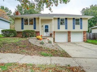 3101 SW Jackson St, Blue Springs, MO 64015