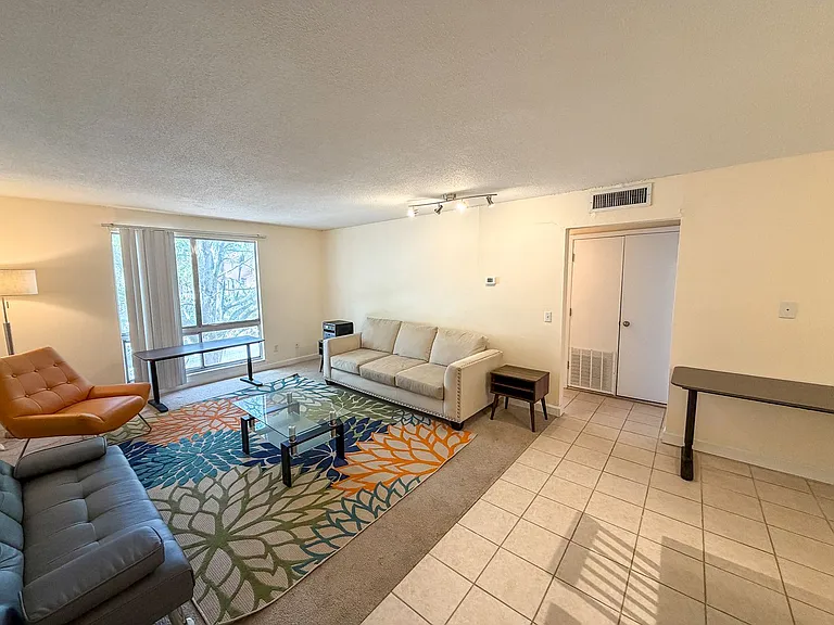 1700 SW 16th Ct #J22 — Photo 6