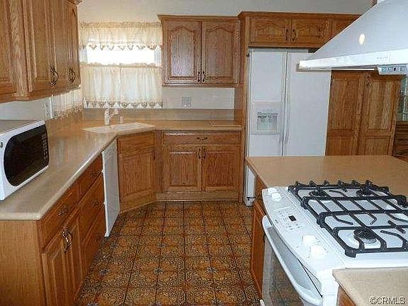 4th image of 13301 Bersuch St