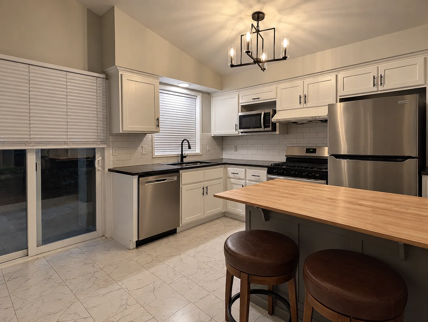 2 bed, 806 sqft, $2,750 — Photo 4