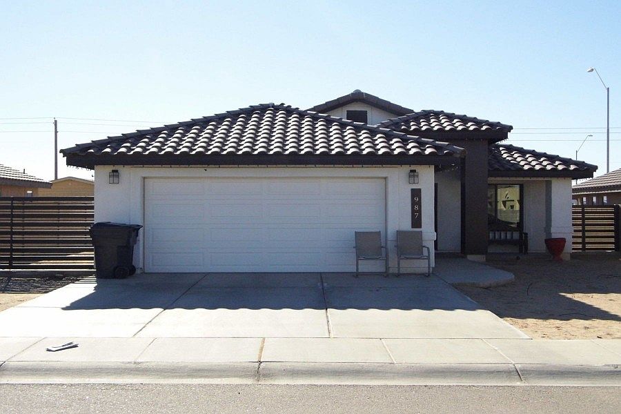 1st image of 987 E San Luis Ln