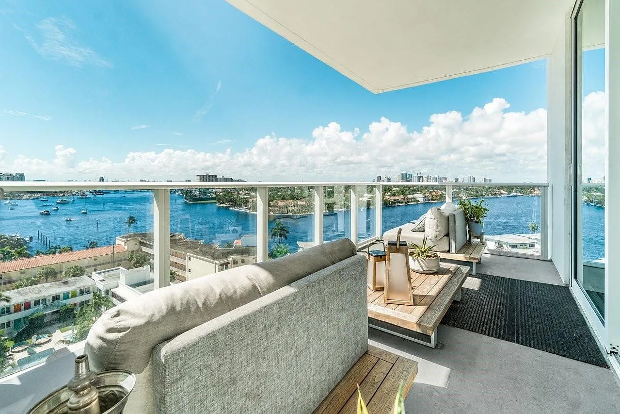 1 bed, 1.0 bath, 934 sqft, $6,250 — Photo 1