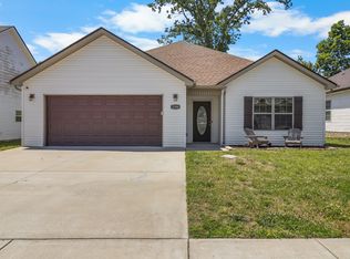 1286 Magnum Dr, Clarksville, TN 37040