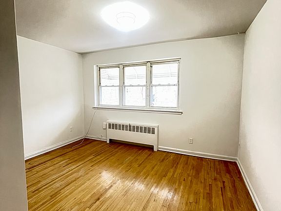 2nd image of 1053 Revere Ave #2C