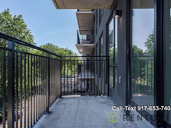 5th image of 822 Lexington Ave #435