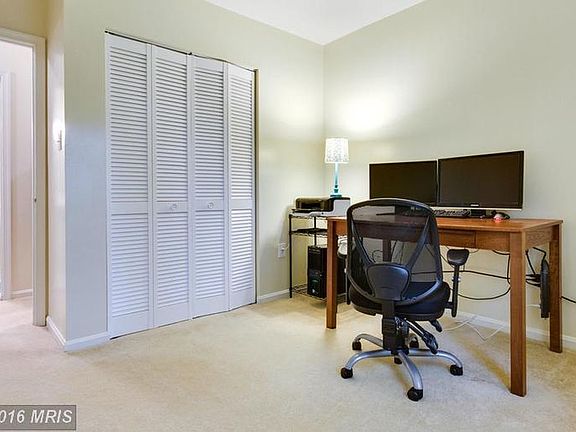 3rd image of 22 Castle Ct