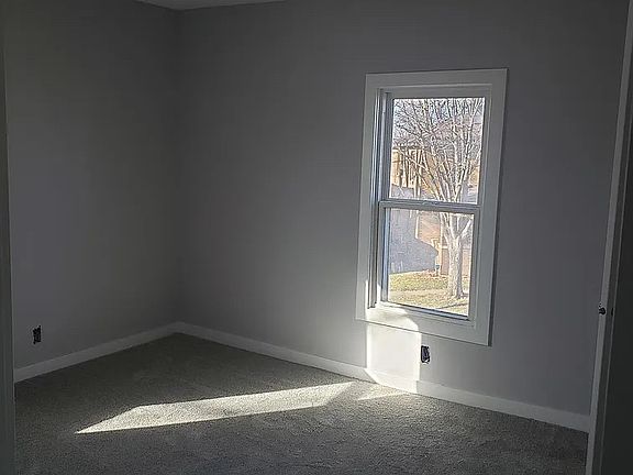 2nd image of 308 Como Ave APT 2