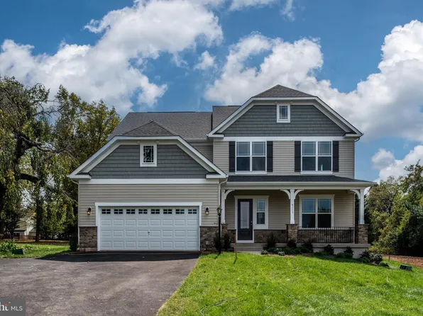 8113 Signal Hill Rd, Manassas, VA 20111