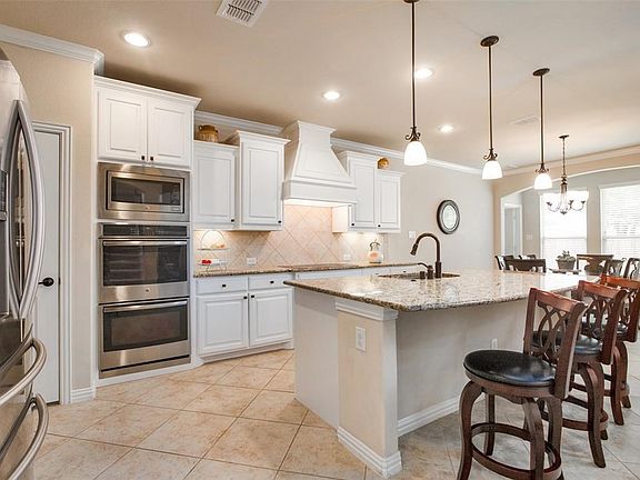 2nd image of 14298 Summerwoods Ln