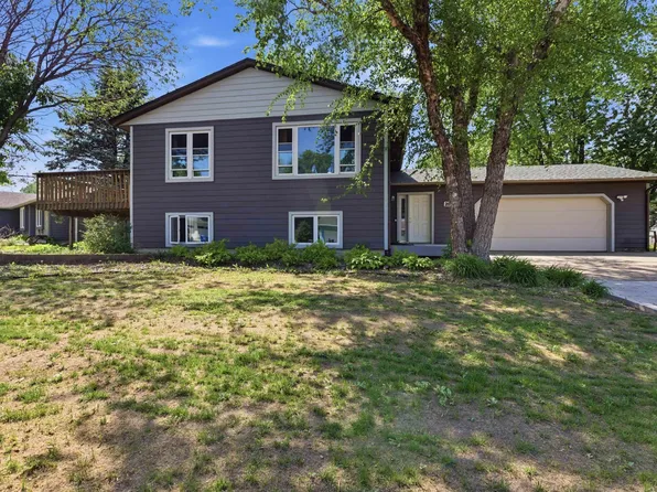 201 Anna Way, Harrisburg, SD 57032