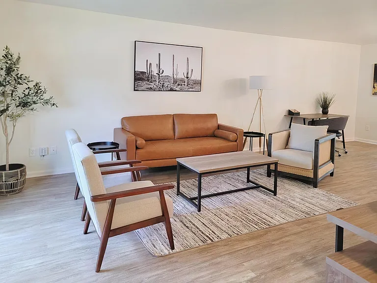 1145 Sunmeadow Dr — Photo 4