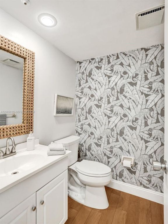 808 Cypress Blvd APT 409, photo 9