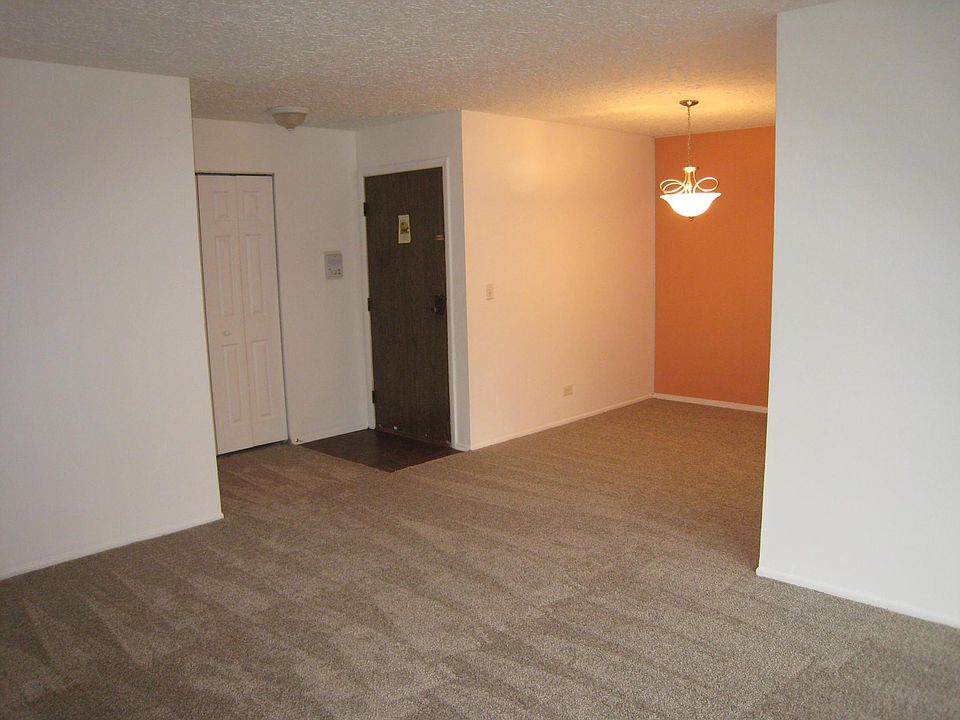1st image of 272 Elmwood Ln Unit D1