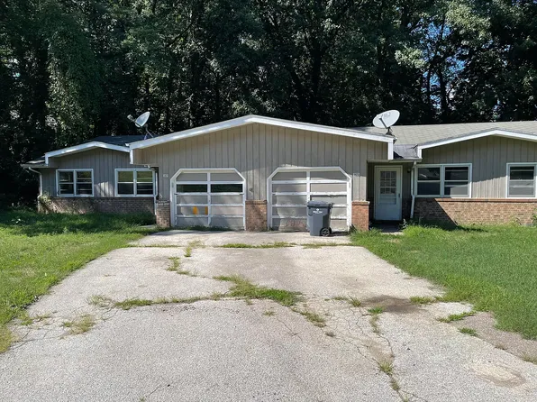 3921 Reinhardt Dr, Stevensville, MI 49127