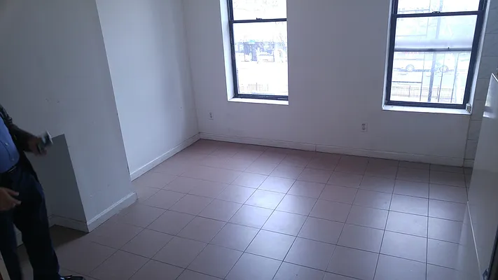 Rented by Downtown Mgt & Realty LLC | media 1