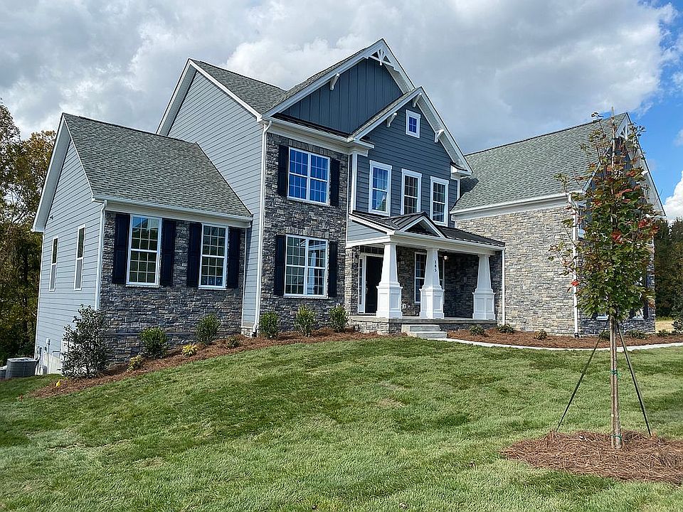 2nd image of 185 Forsythia Ln
