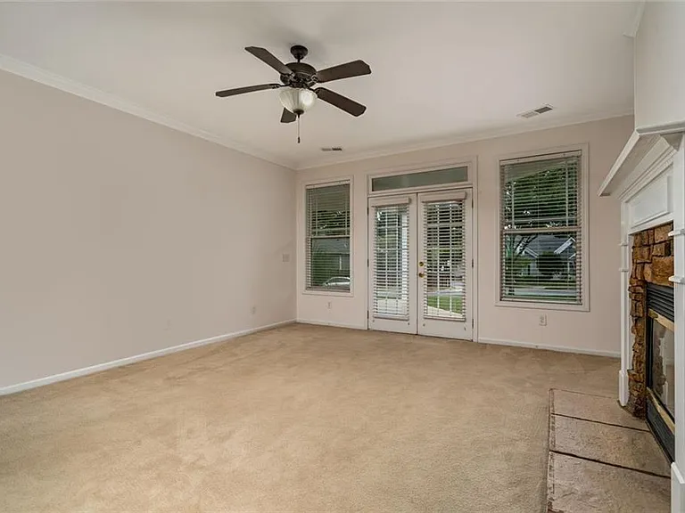 210 Harmony Lake Dr — Photo 10