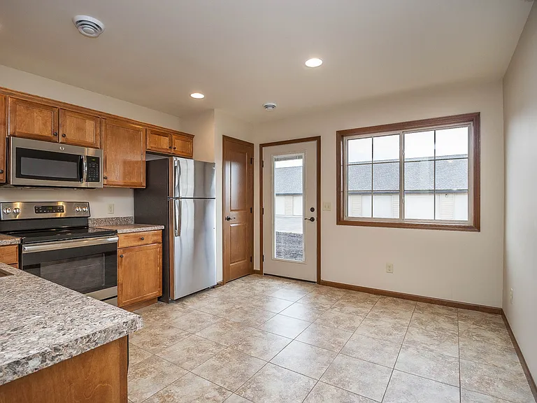 Monument View Townhomes — Photo 28