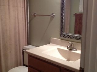 9807 Lincoln Ave, Clive, IA 50325