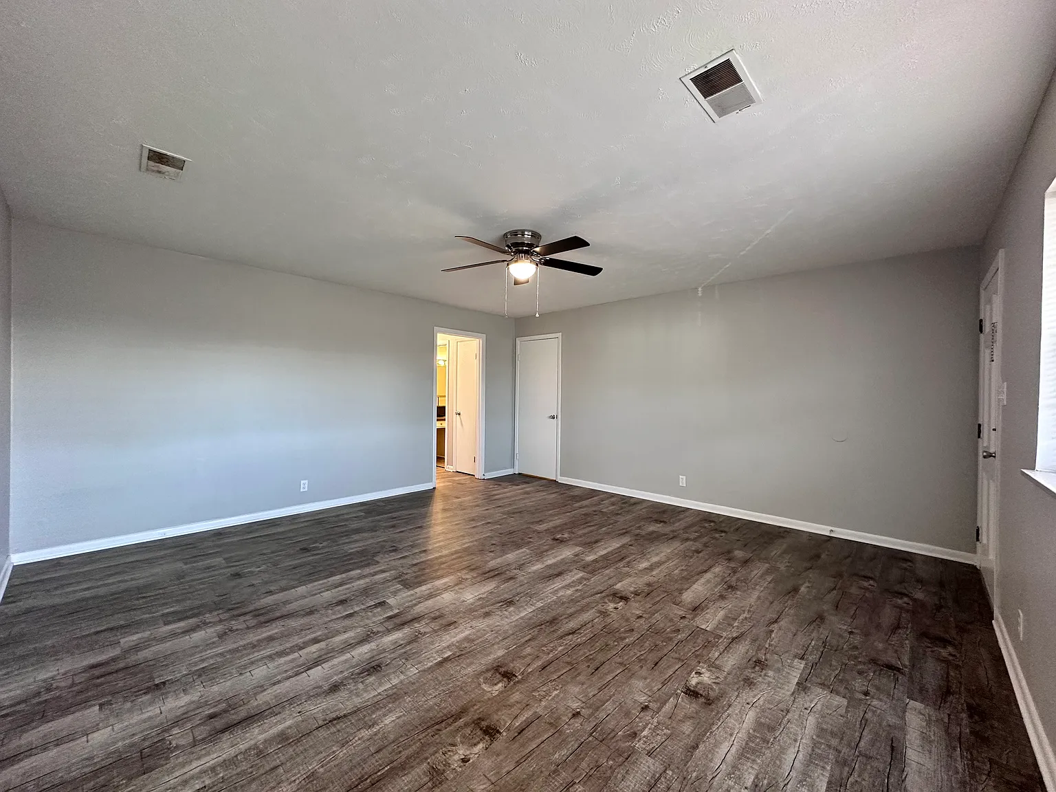 1 bed, 710 sqft, $1,038 — Photo 4