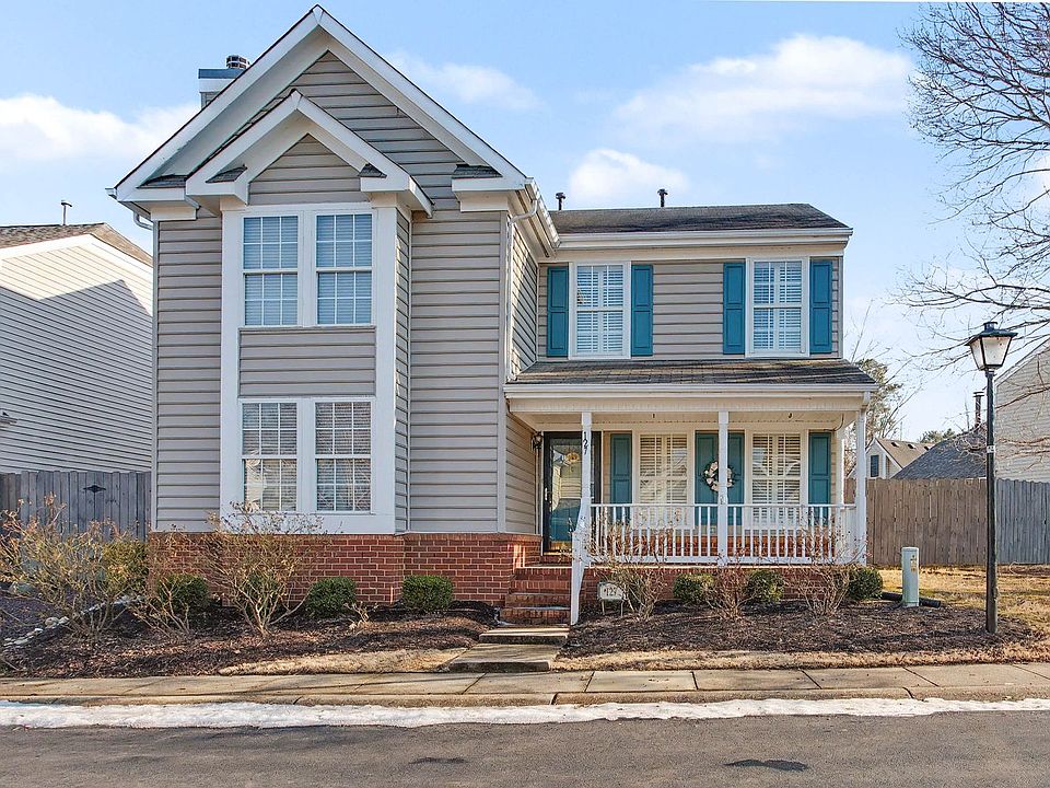 1st image of 127 Waters Edge Dr