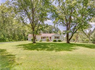 2136 Lovers Ln NE, Canton, OH 44721