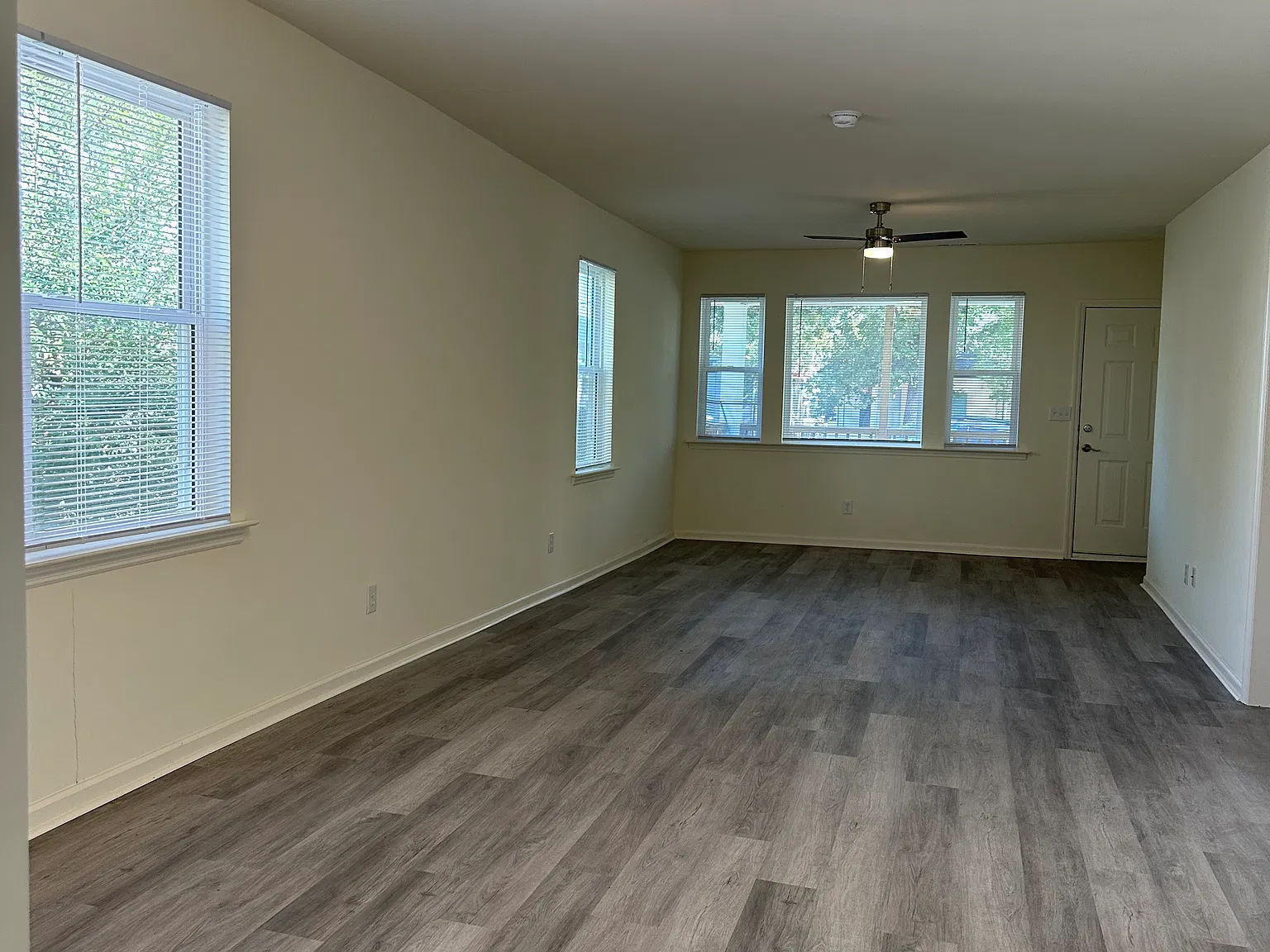 3 bed, 1.5 bath, 1144 sqft, $1,175 — Photo 3