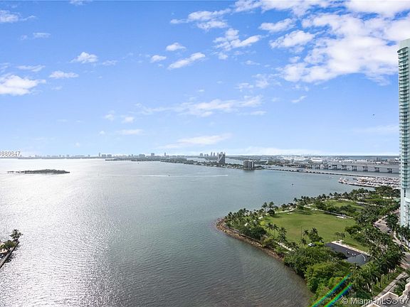 2nd image of 2020 N Bayshore Dr APT 2304