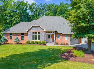 1 Tall Oaks Dr, Morton, IL 61550