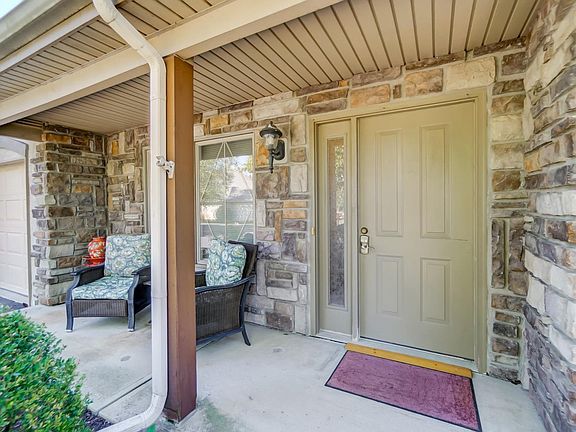 2nd image of 319 Bern Ln